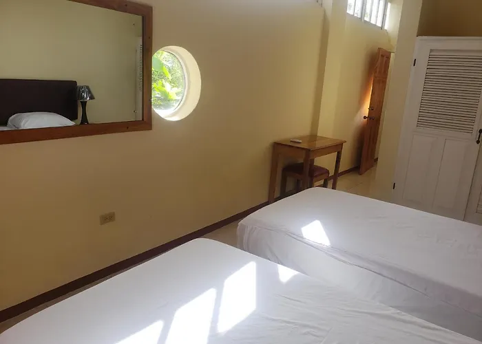 Sea Shell Palms, Bed & Breakfast