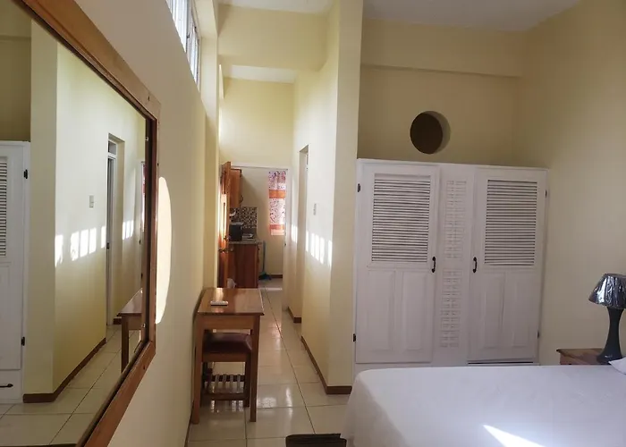 Sea Shell Palms, Bed & Breakfast Ocho Rios