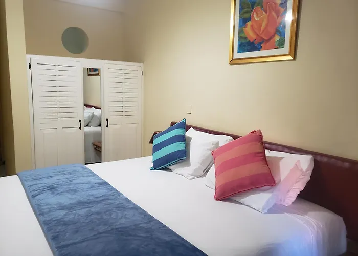 Bed & Breakfast Sea Shell Palms,